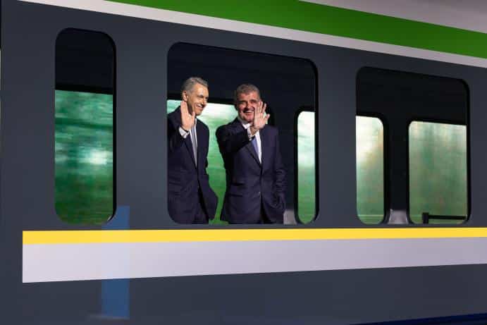 Inforail - Nowy rozdział w węgierskiej kolei. W Szolnoku powstają pociągi Stadler FLIRT InterCity dla GYSEV