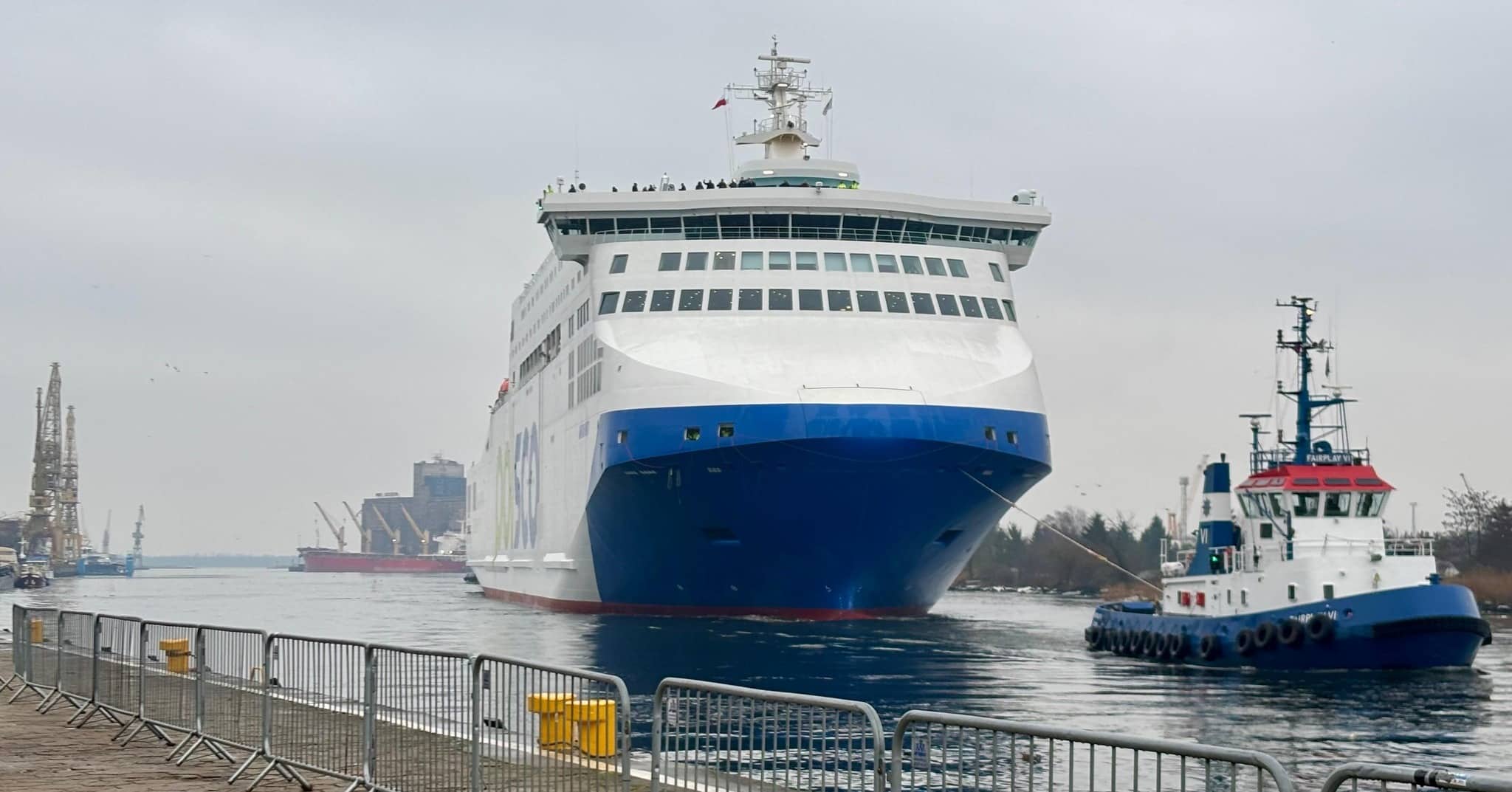 Infoship - Prom Jantar Unity już w Szczecinie. Znamy plan chrztu i zwiedzania statku