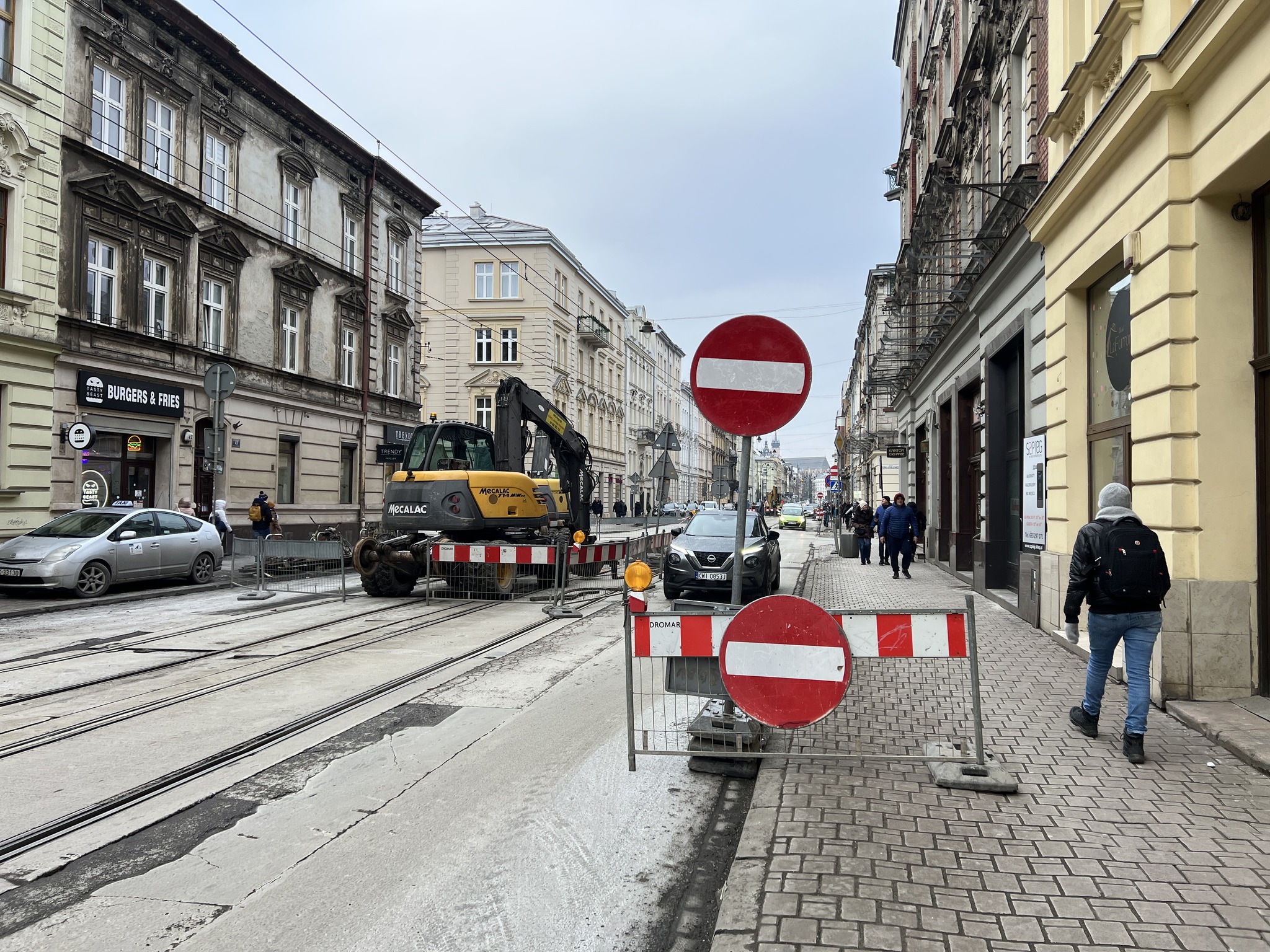 Infotram - Ruszyła awaryjna naprawa torowiska na ul. Starowiślnej w Krakowie
