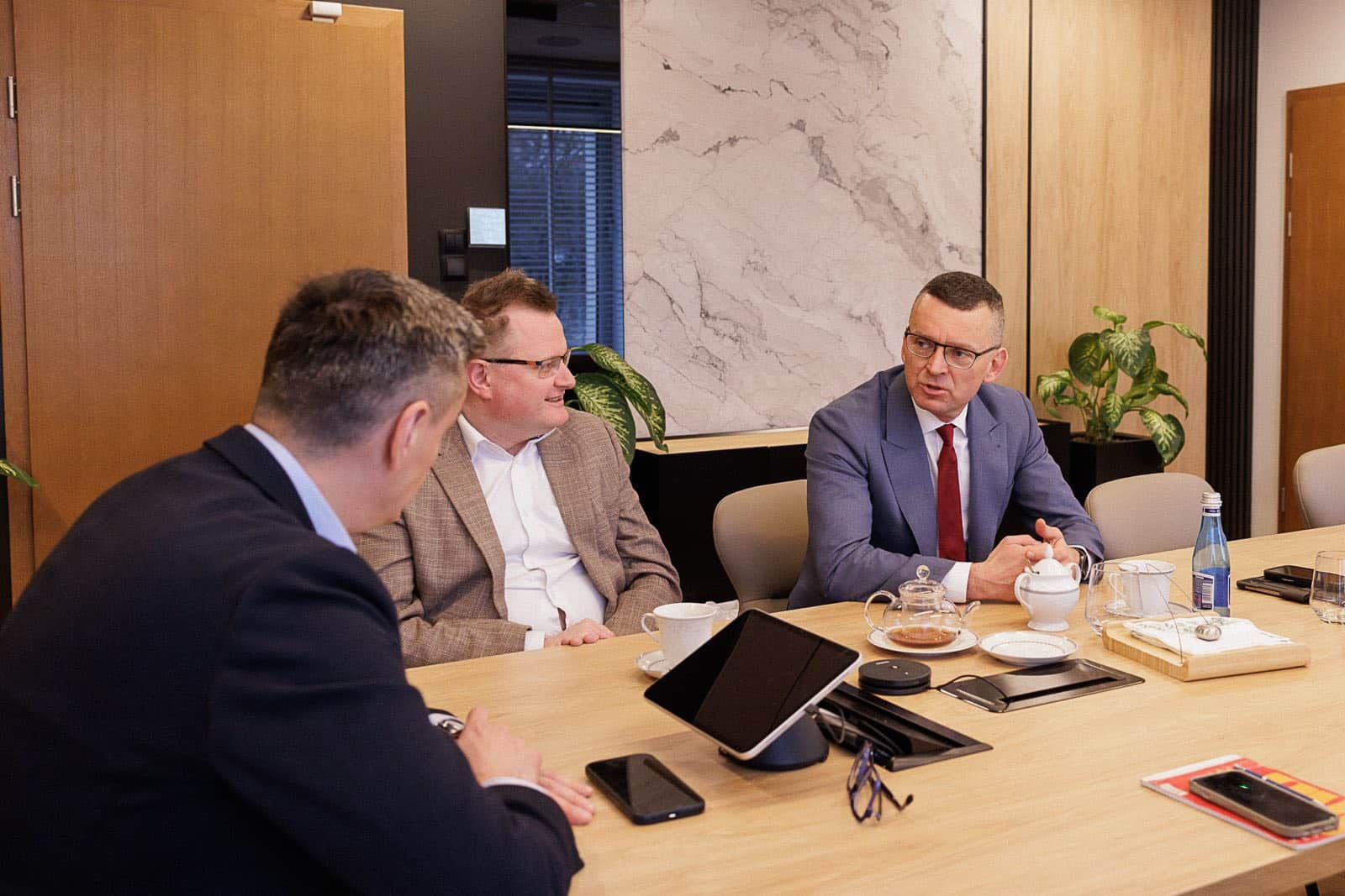 Inforail - Województwo lubuskie zacieśnia współpracę z Kolejami Dolnośląskimi