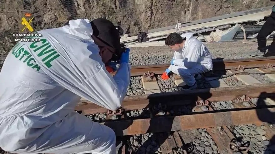 Inforail - Po katastrofie kolejowej w Hiszpanii pojawia się wątek sabotażu. Minister wyjaśnia