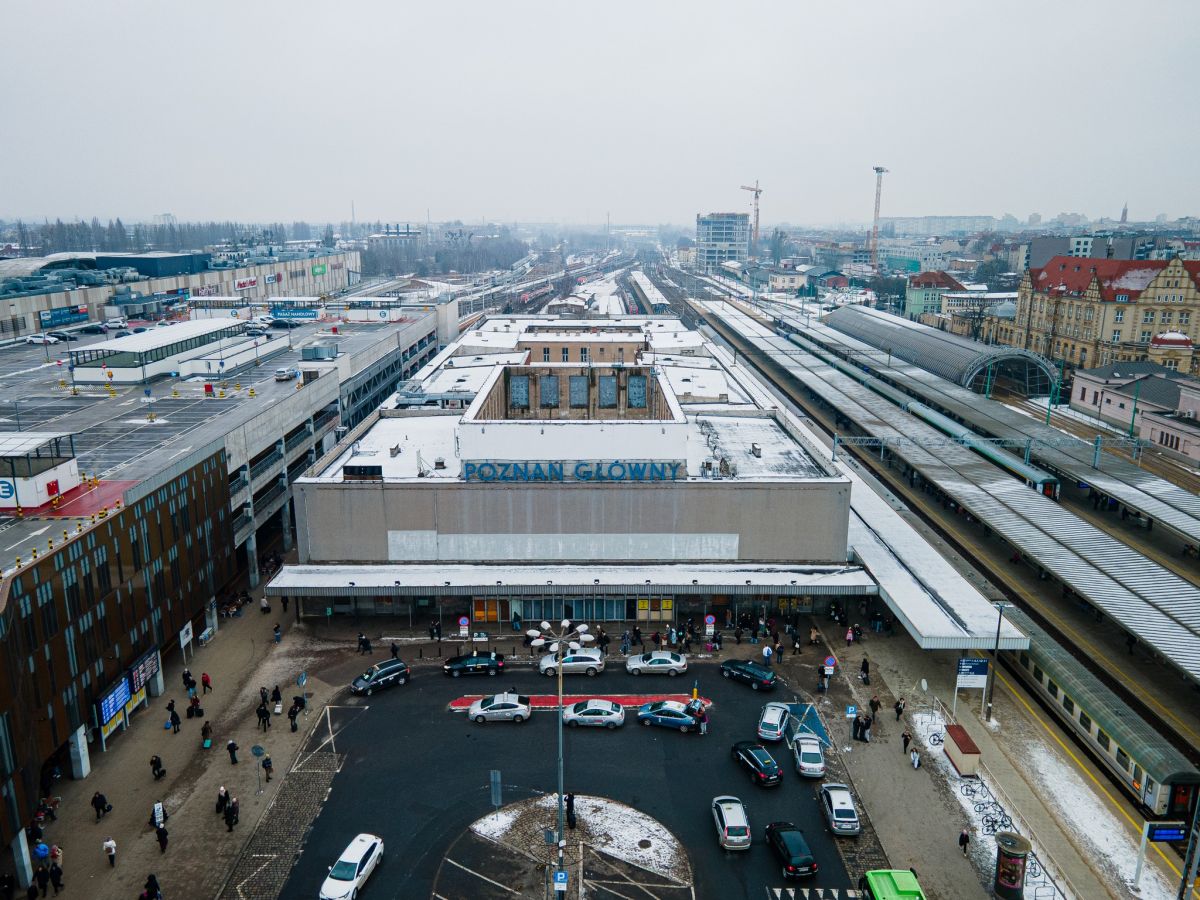 Inforail - Zapadł wyrok na stary dworzec Poznań Główny. Do 2035 roku nowy obiekt