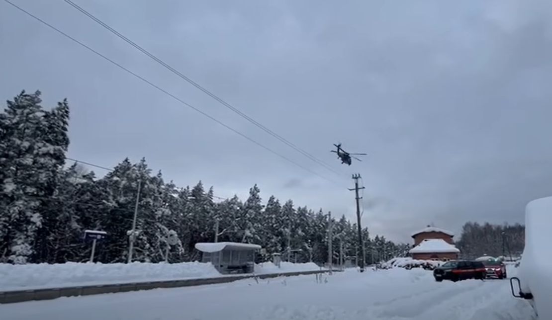 Inforail - Policyjny śmigłowiec w akcji. Pracuje nad linią kolejową Działdowo–Olsztyn