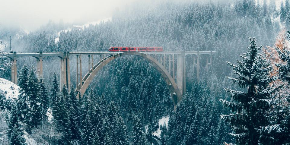 Infotrans - Belgia i Francja: Utrudnienia w transporcie z powodu śniegu i gołoledzi. Korki na autostradach