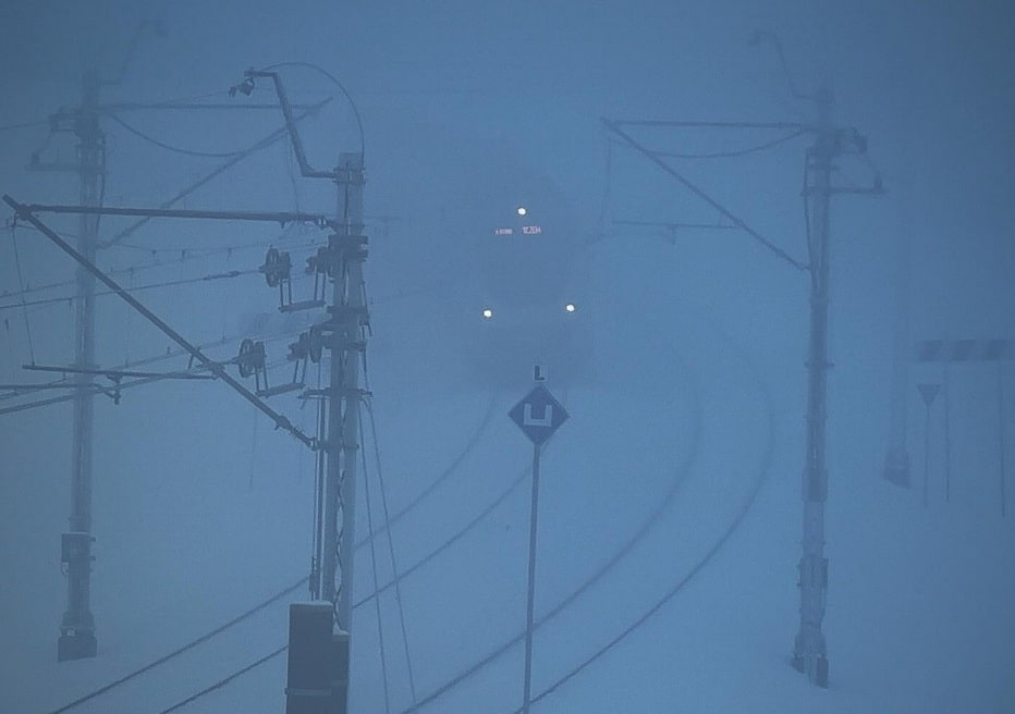 Infotrans - Zima ponownie zaatakowała: Utrudnienia w transporcie publicznym na kolei i lotniskach