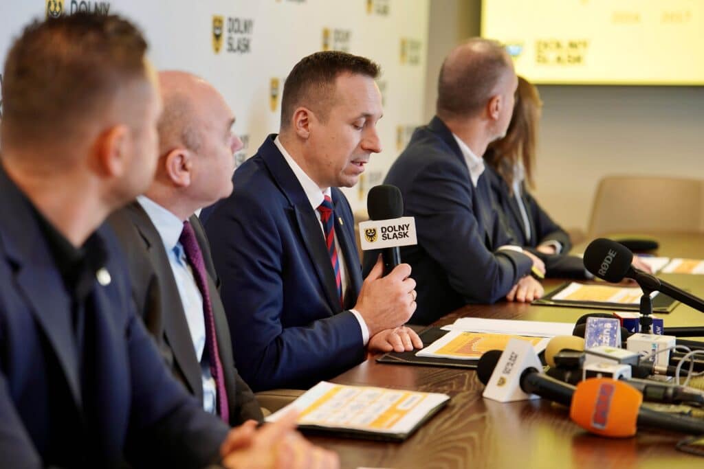 Infotrans - Transport kolejowy filarem budżetu Dolnego Śląska na rok 2026. A co z autobusami?