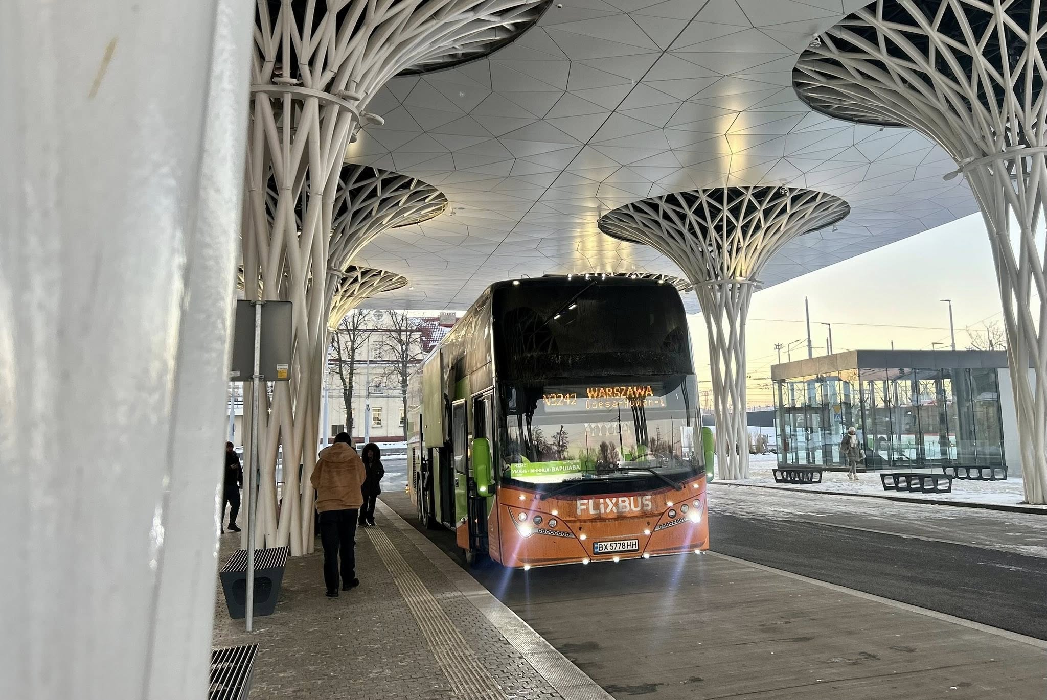 Infotrans - Dwa lata Dworca Lublin w liczbach: 8 tys. pasażerów dziennie i 77 kierunków