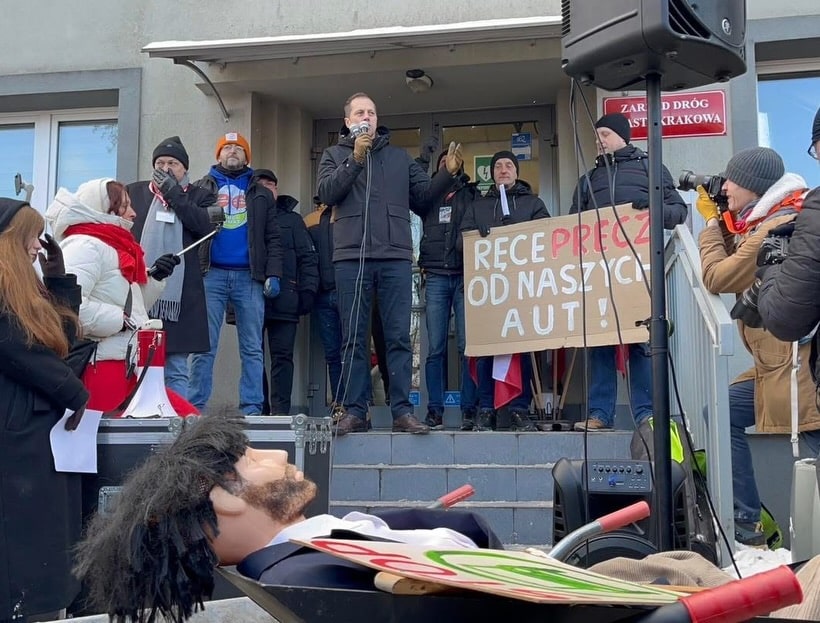 Infotrans - Kraków: Zarząd Transportu Publicznego posumował pierwsze dni SCT. Protestujący na ulicach