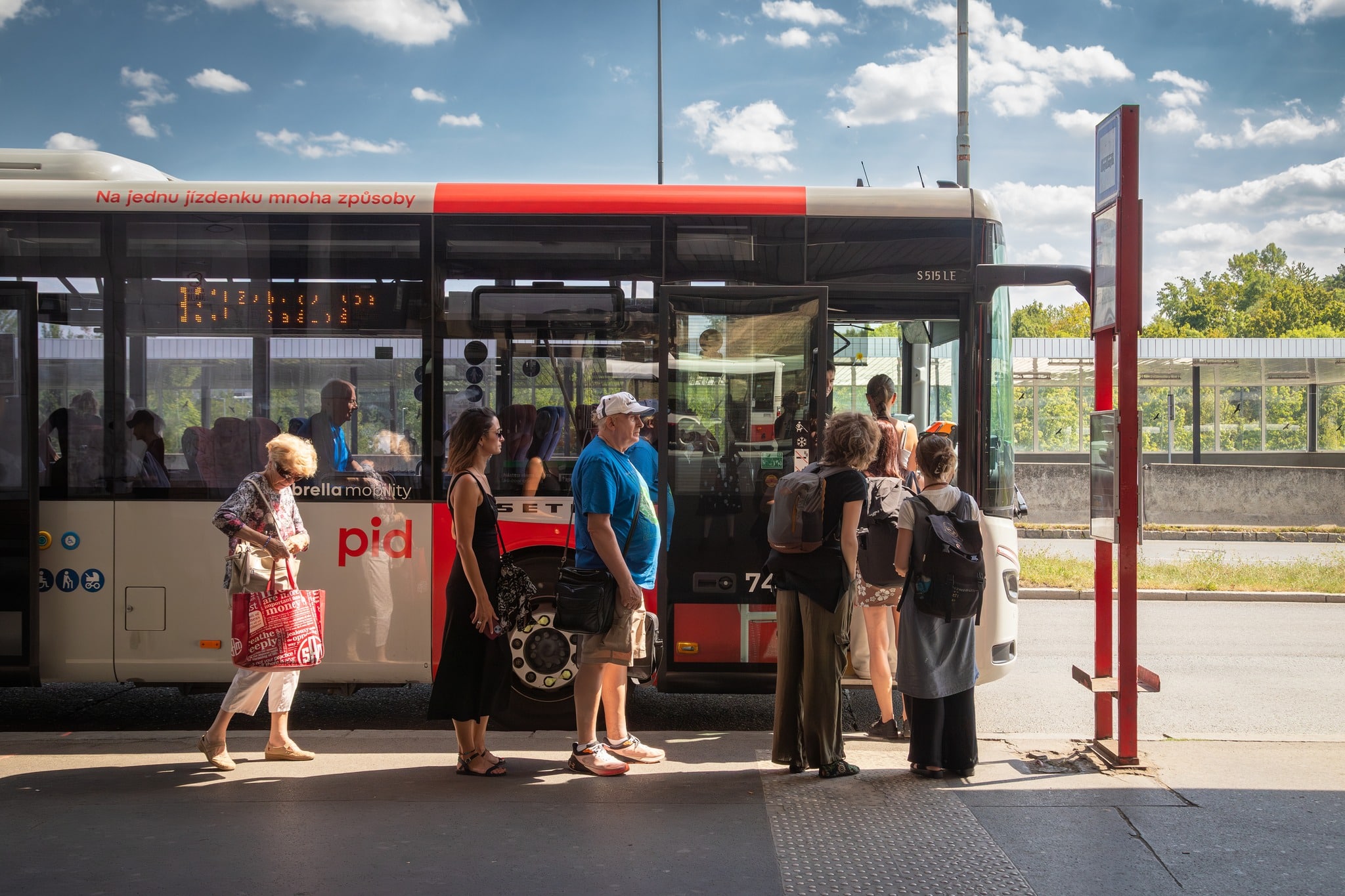 Infotrans - Tramwaje, autobusy i trolejbusy w Pradze: miliardy z UE i ewolucja systemu transportu publicznego
