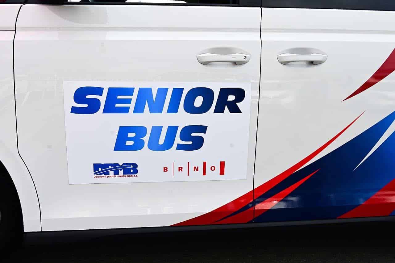 Infotrans - Brno rozwija usługę SeniorBus i stawia na elektryczne mikrobusy VW Buzz