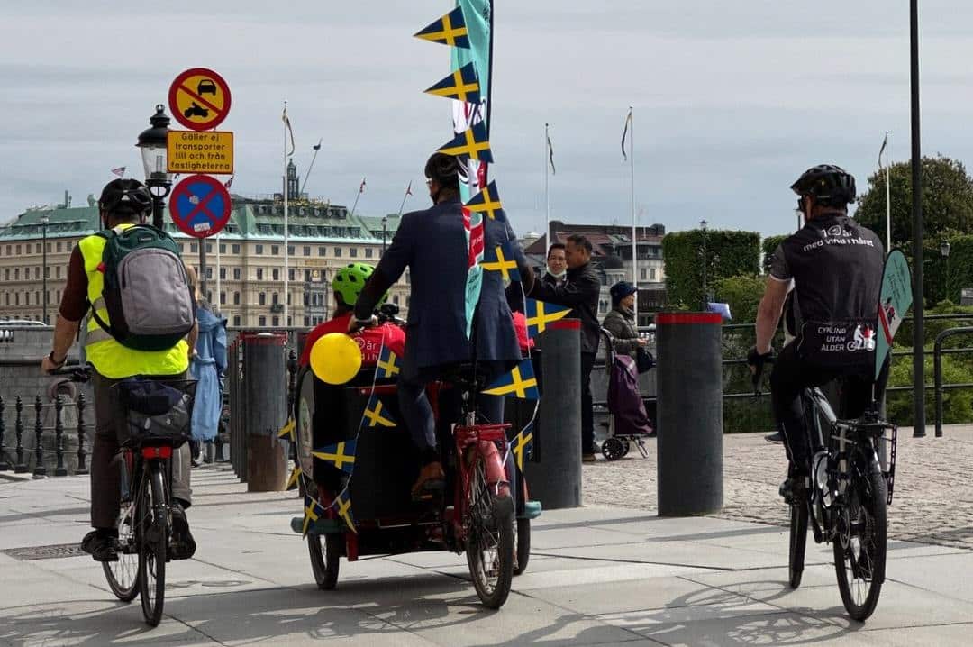 Infotrans - Szwecja próbuje odciągnąć dzieci od ekranów. M.in. poprzez darmowe bilety na komunikację