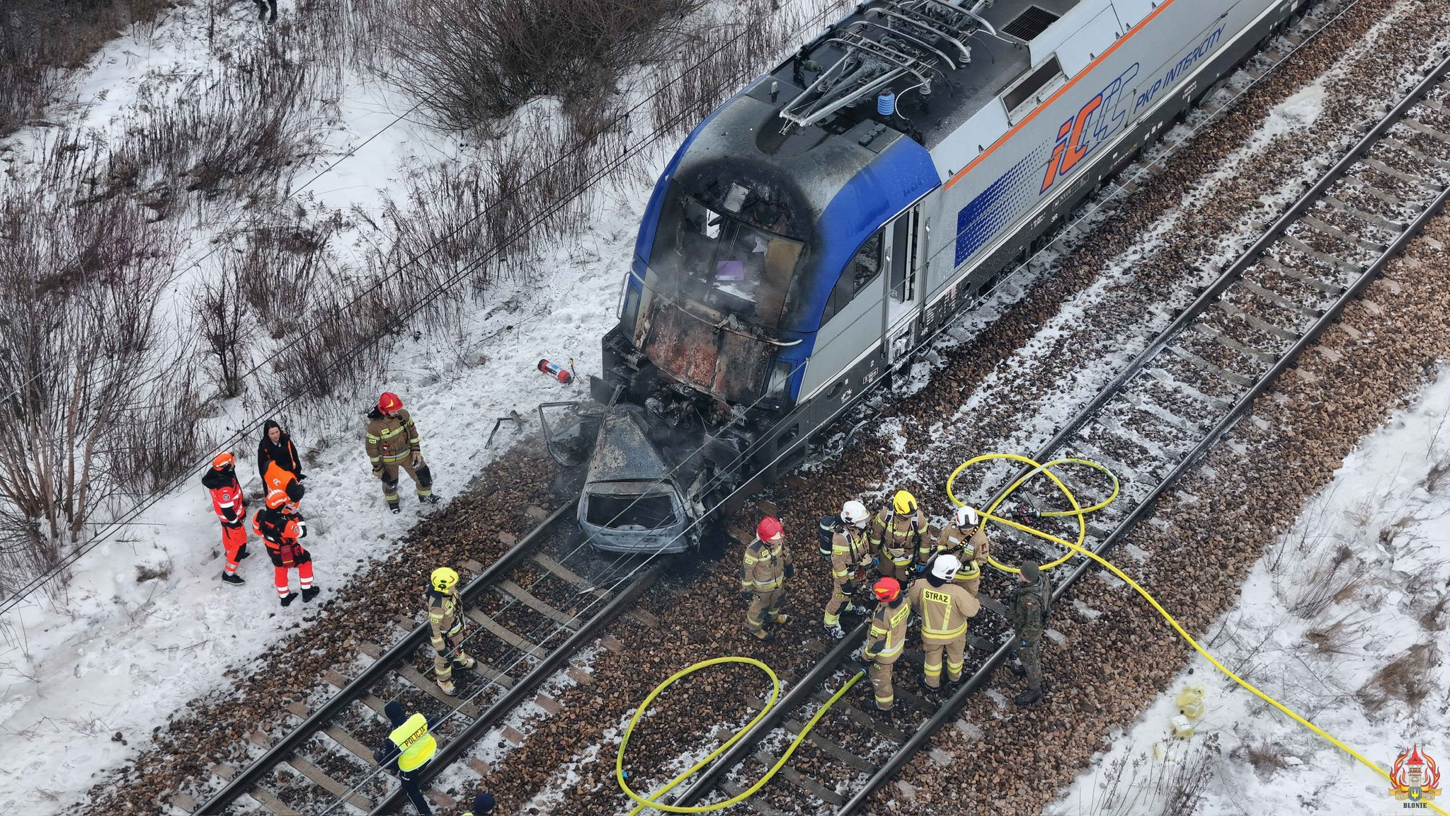 Inforail - Zderzenie pociągów z samochodem w Błoniu poważne utrudnienia na linii Warszawa – Łowicz. Ruch po jednym torze