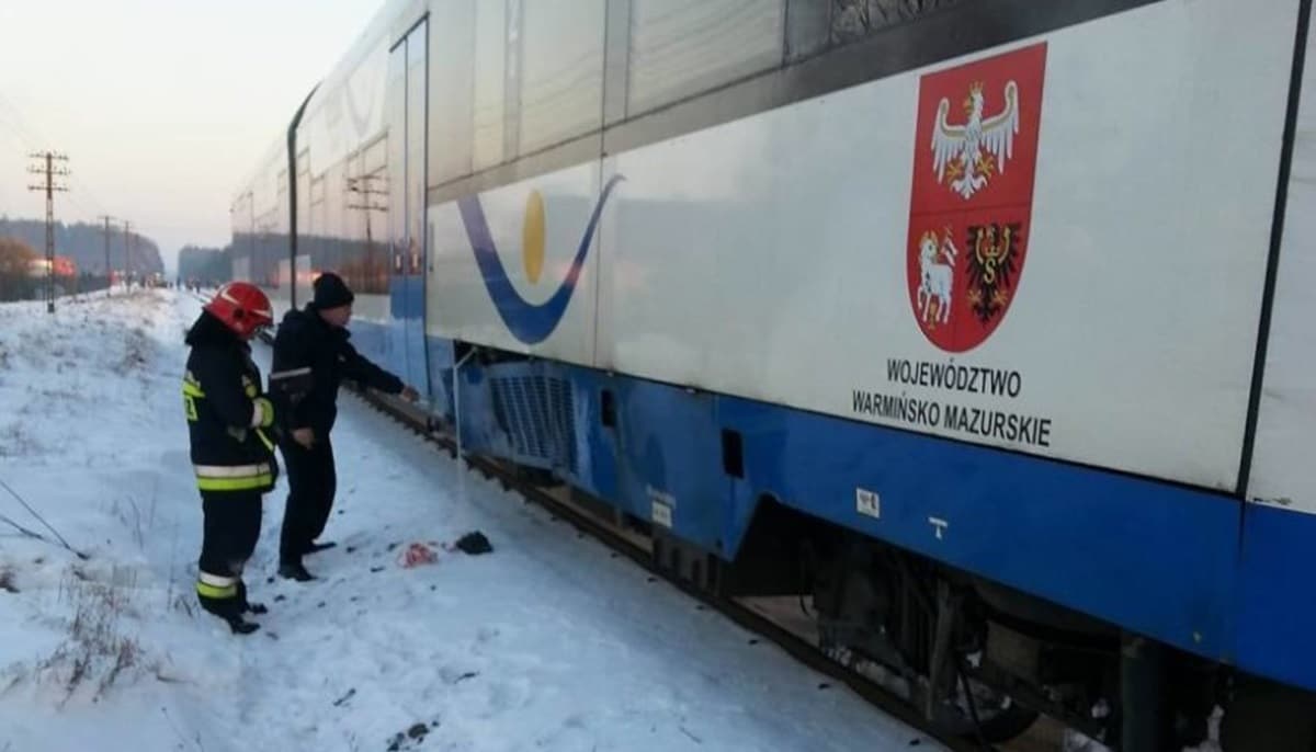 Inforail - Zderzenie samochodu z szynobusem w Młyńsku. Ruch kolejowy był czasowo wstrzymany