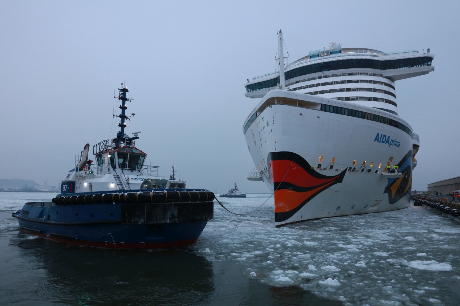 Infoship - Sezon wyczieczkowców w Porcie Gdynia rozpoczęty. AIDAprima na 100-lecie miasta