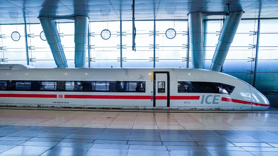 Inforail - Lotnisko w Brukseli z bezpośrednim połączeniem ICE. Nowe pociągi Kolonia–Antwerpia od września 2026