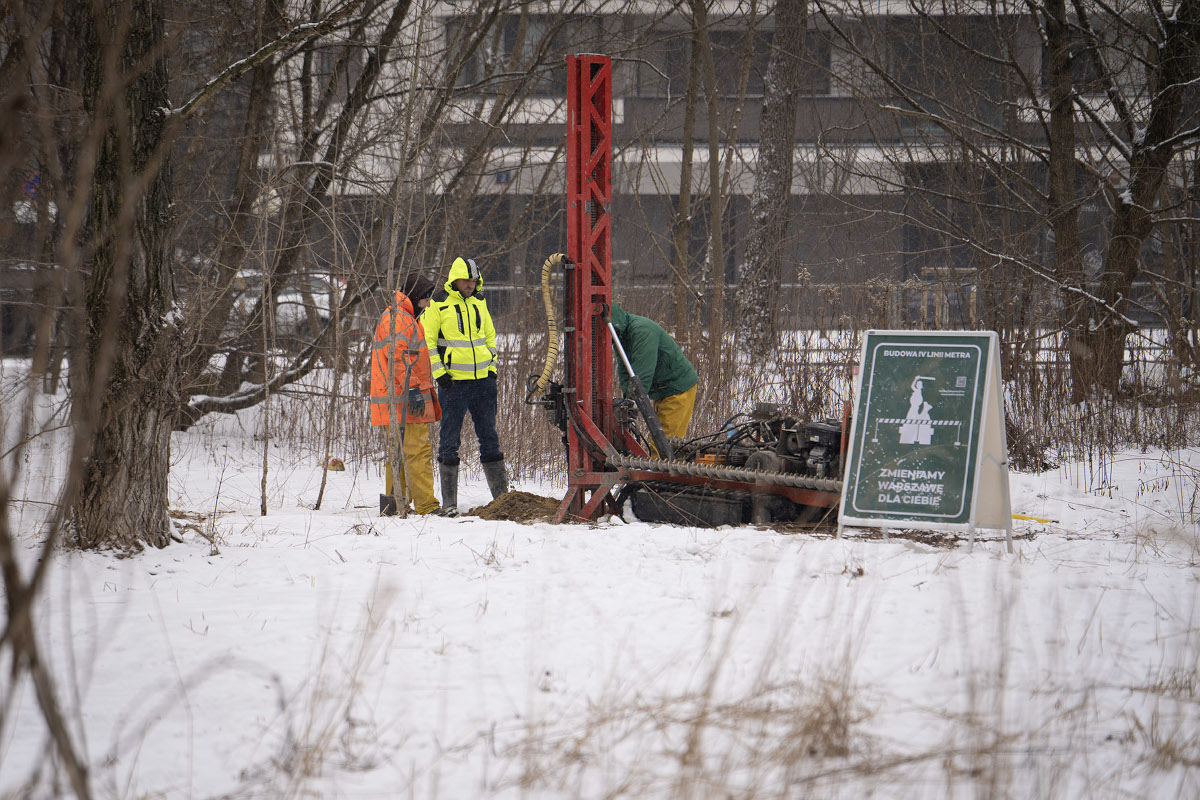 Infotram - Warszawa: Rozpoczęły się wiercenia geologiczne na linii metra M4
