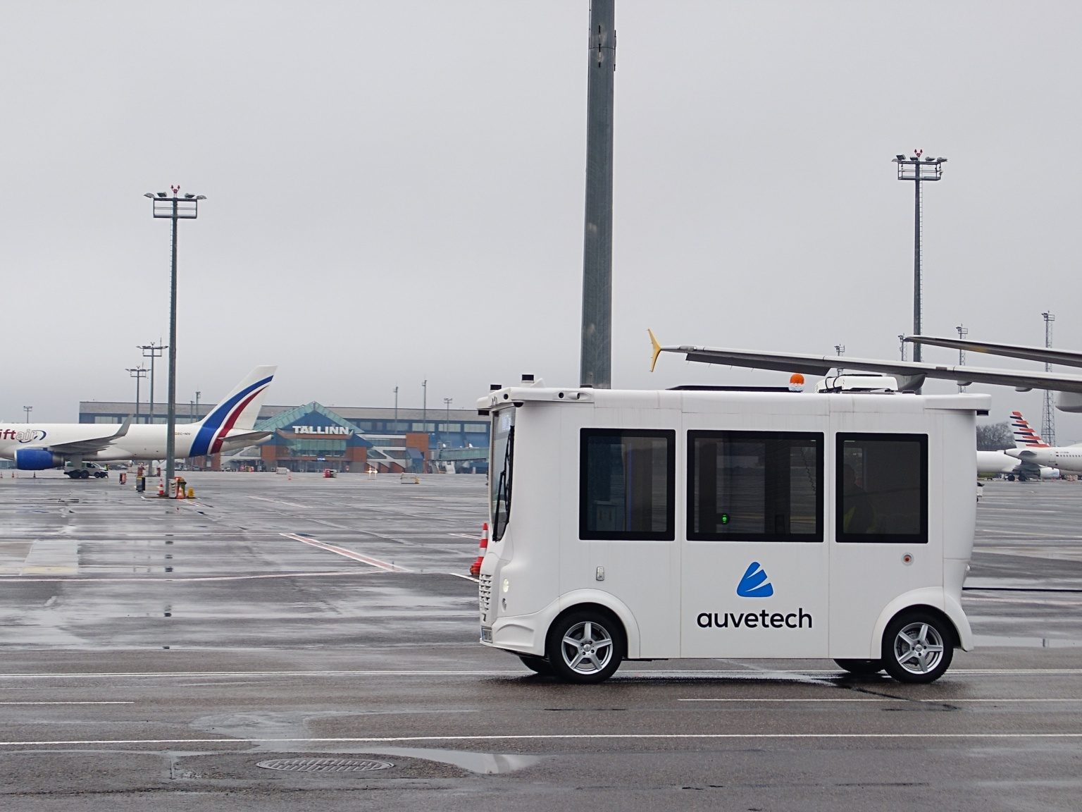 Infobus - Estończycy też mają swój autobus autonomiczny. I to w służbie na lotnisku