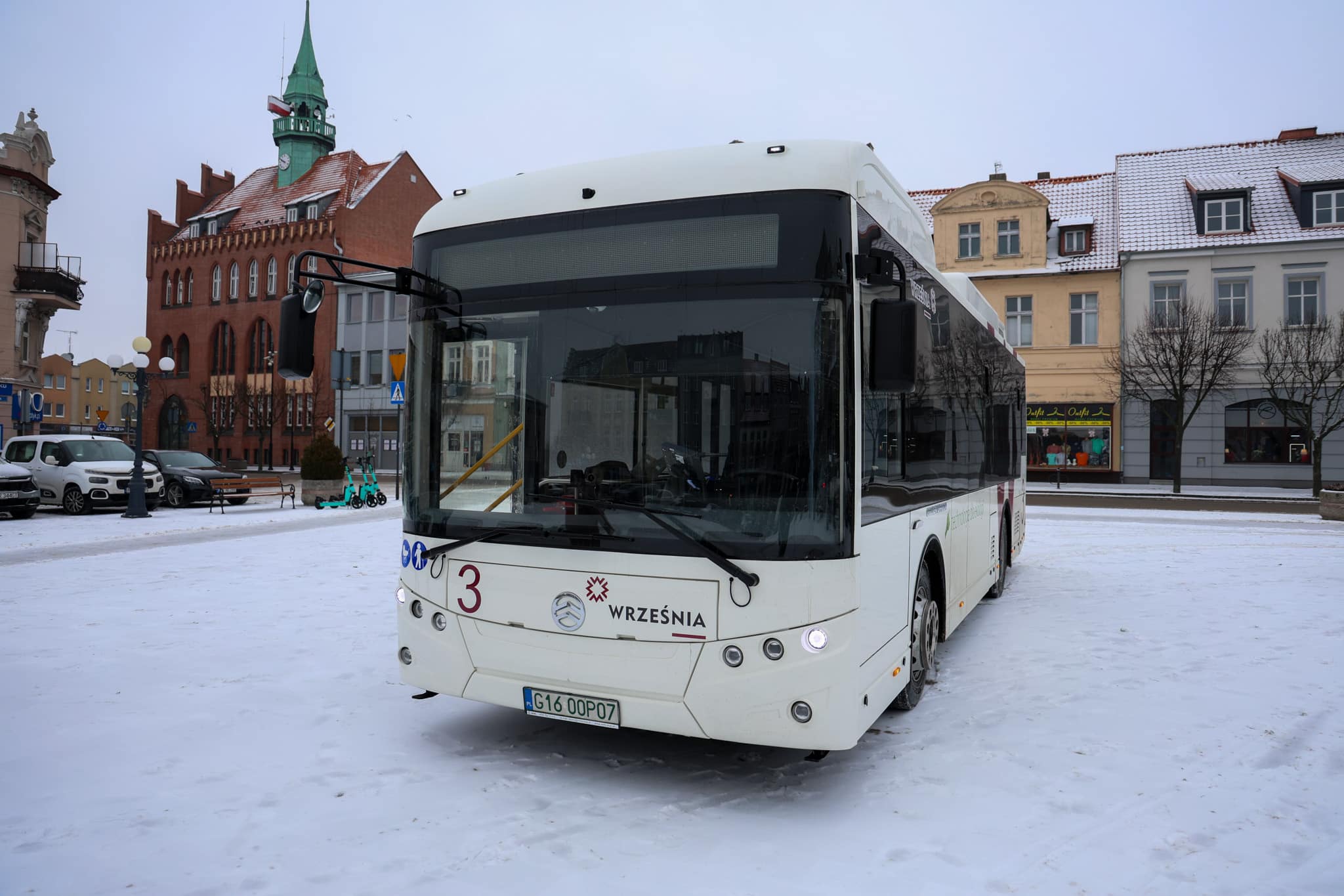 Infobus - Września ma dwie oferty na operatora. Kto poprowadzi elektrobusy od kwietnia?