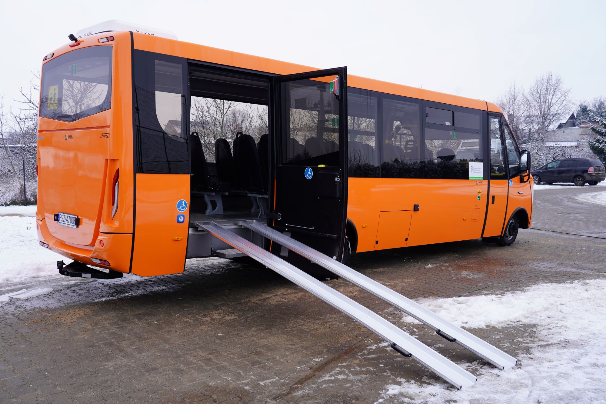 Infobus - Powiat Szamotulski ma nowy autobus szkolny. Od MMI. Z dotacją PFRON