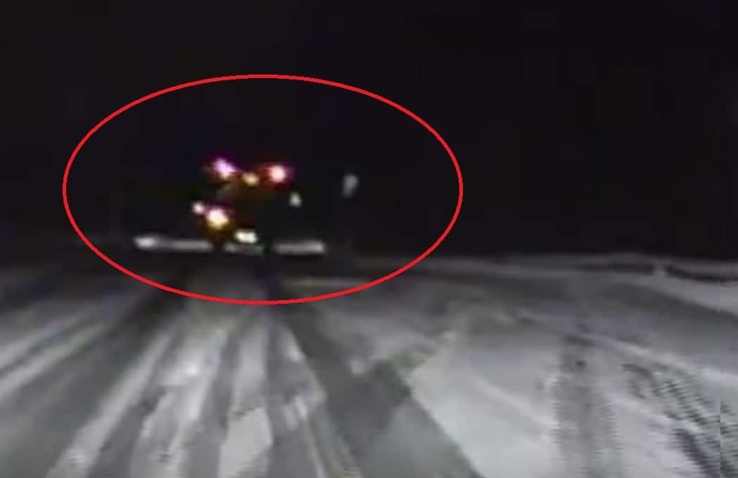 Infobus - Autobus w poślizgu na linii podmiejskiej. Kierowca chciał „rozbawić” pasażerów