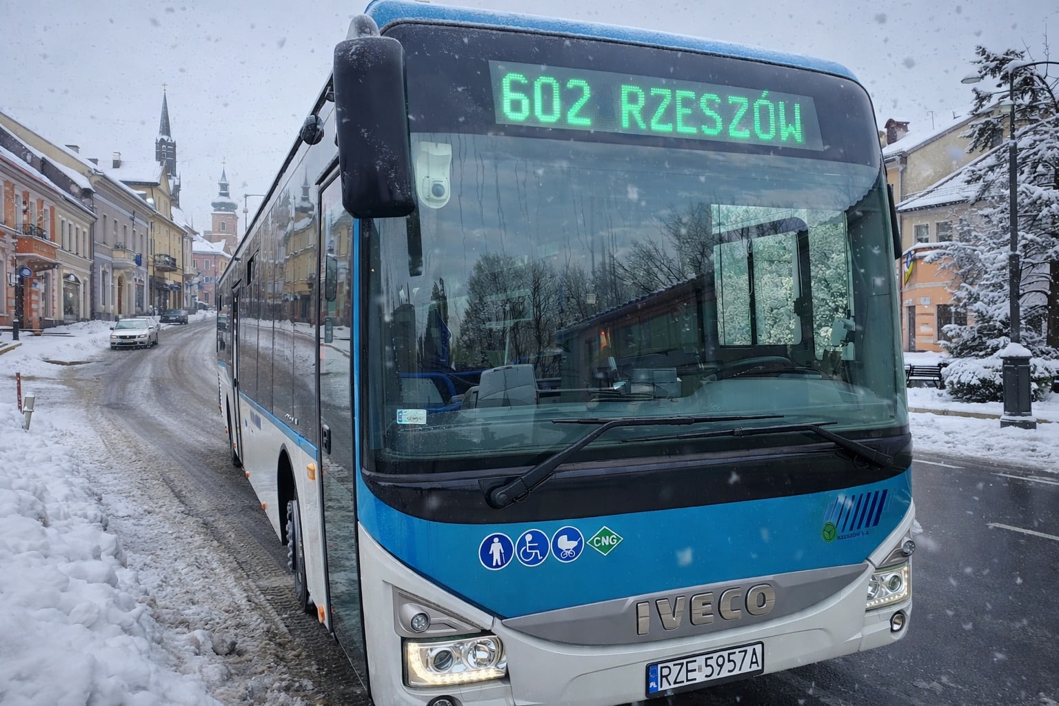 Infobus - PKS Rzeszów zlecił przewozy innemu PKS-owi. W gminach Leżajsk i Kuryłówka