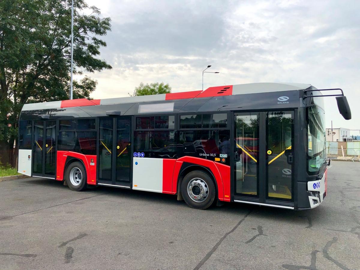 Infobus - Praga: 40 autobusów Solaris Urbino 10,5 z nowym SIP. Pokażą przesiadki i czas dojazdu