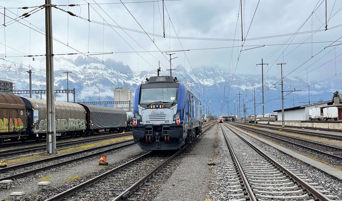 Inforail - NEWAG rozpoczyna homologację Griffina E4MSUa w Niemczech i Austrii