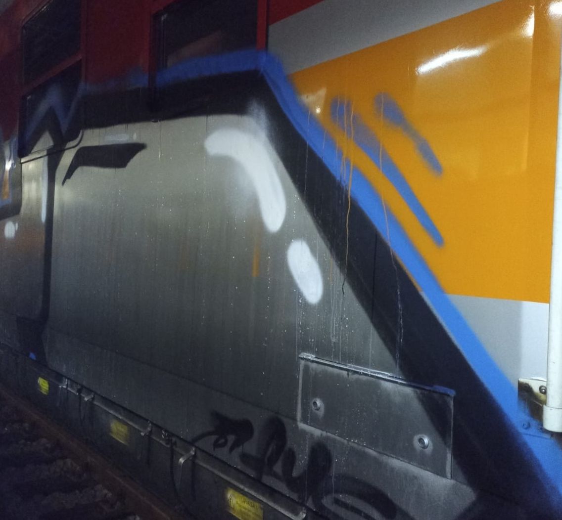 Inforail - Nocna interwencja przy stacji PKP w Chabówce zakończona zatrzymaniem grafficiarzy