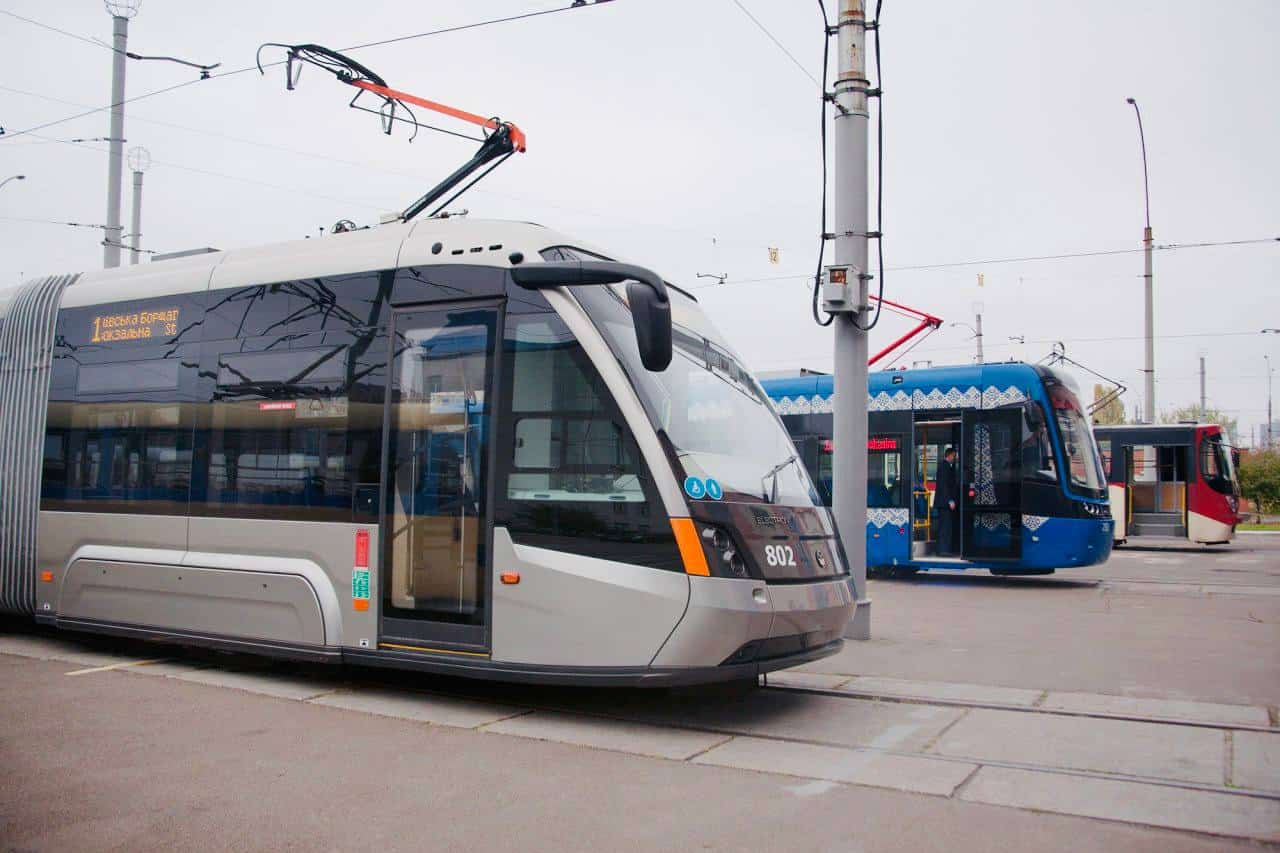 Infotram - Kijów przywraca ruch tramwajów na prawym brzegu. Poprawa sytuacji energetycznej