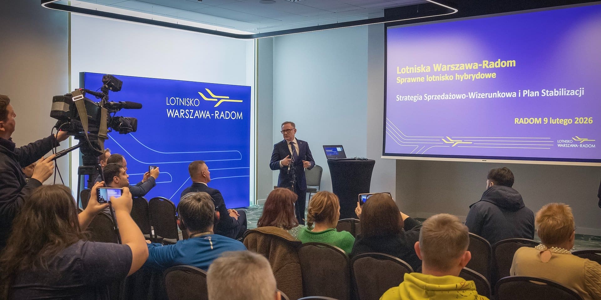 Infoair - Lotnisko Radom z hybrydową strategią od PPL: loty, cargo i serwis