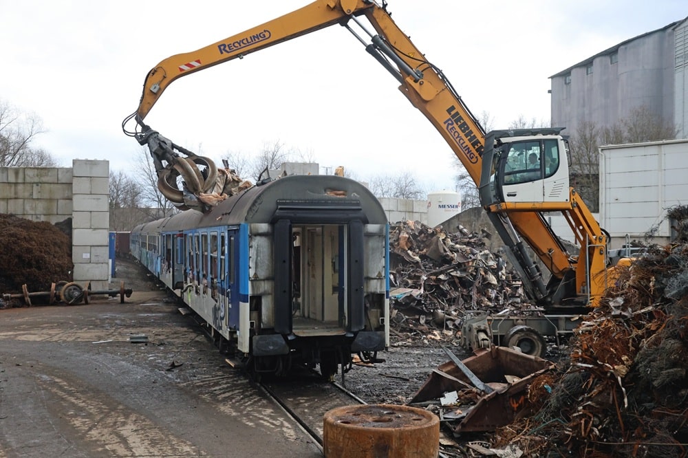 Inforail - Ceske drahy złomują setki wagonów