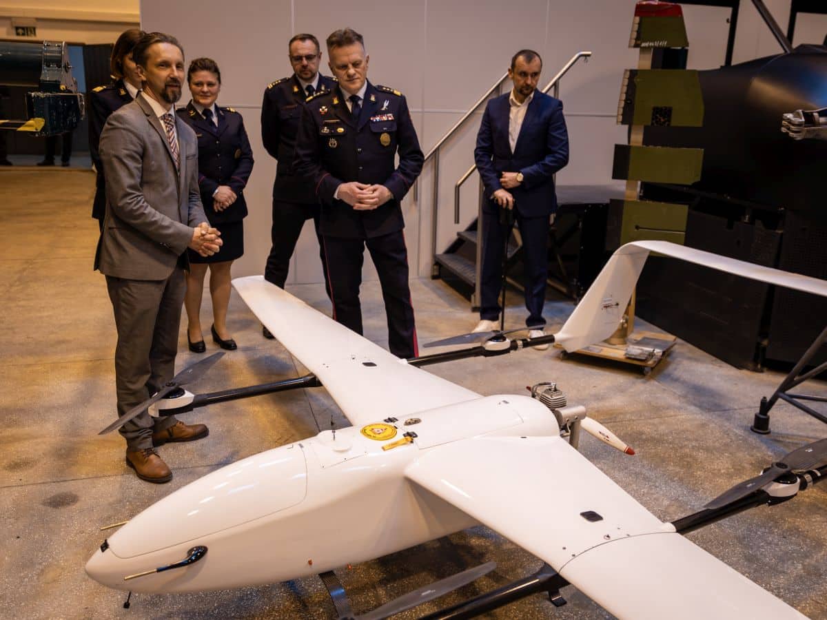 Inforail - Lotnicza Akademia Wojskowa i Straż Ochrony Kolei podpisały porozumienie o współpracy