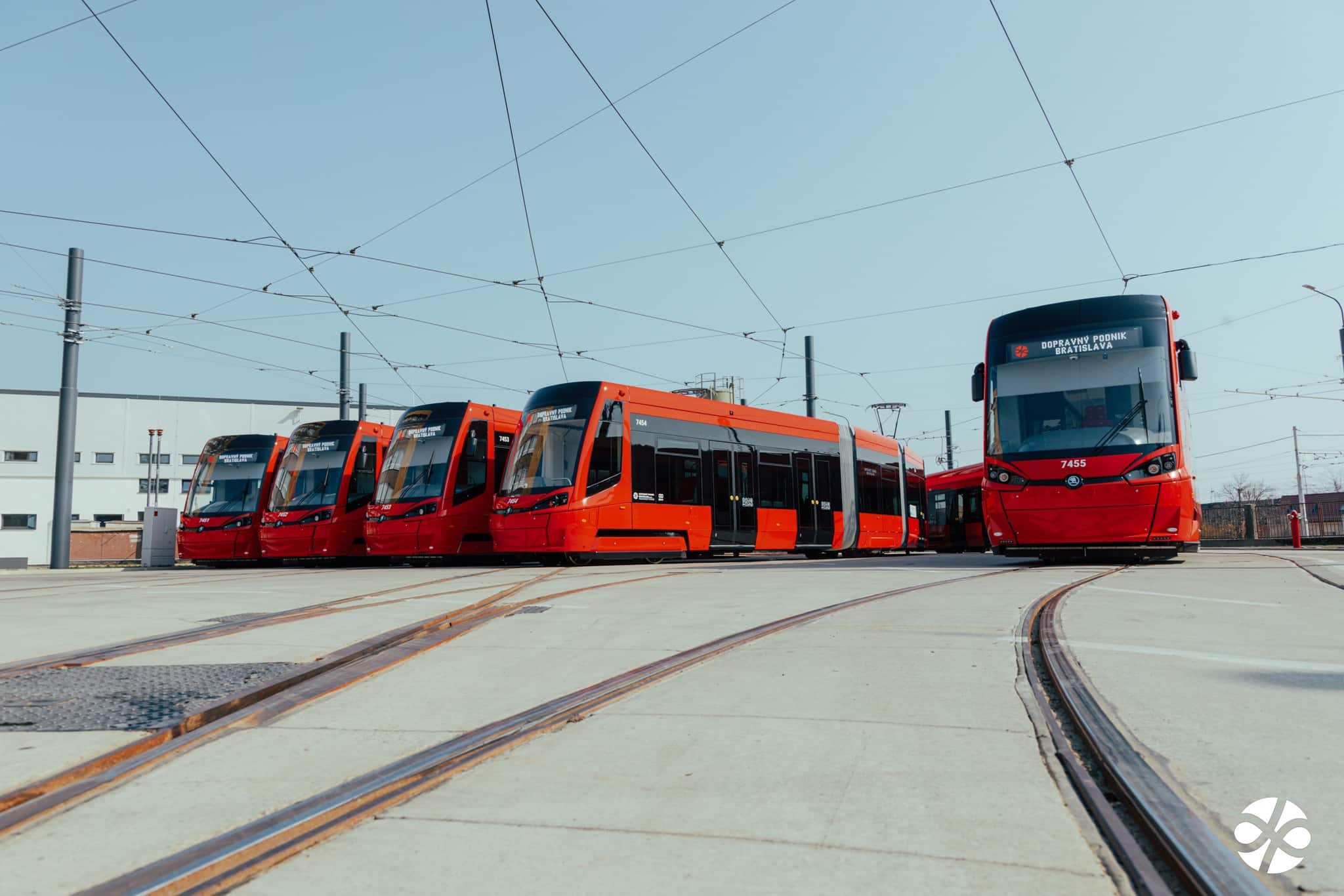 Infotram - Bratysława stawia na tramwaje. 60 wagonów o długości 49 metrów inwestycje sięgające 500 mln EUR