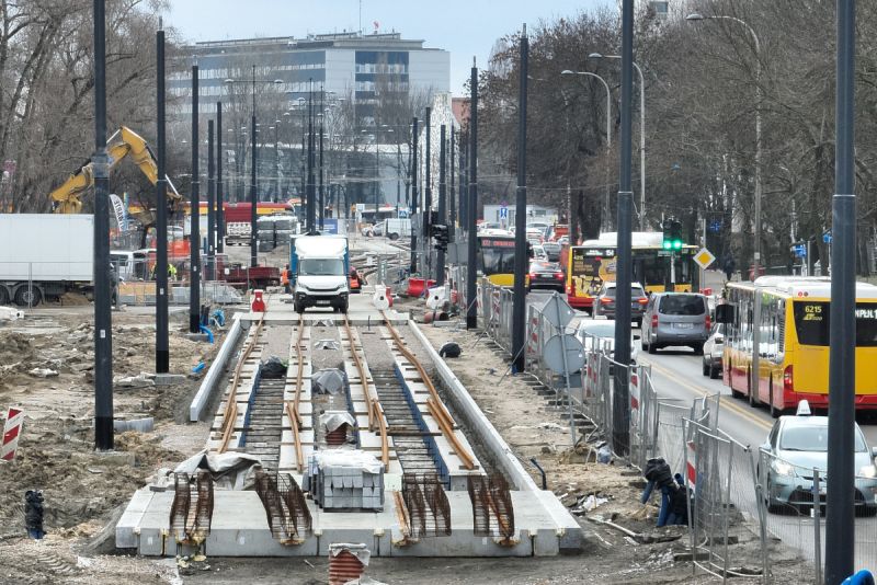 Infotram - Warszawa: Kolejne utrudnienia na Ochocie. Zmiany tras autobusów w związku z budową linii tramwajowej