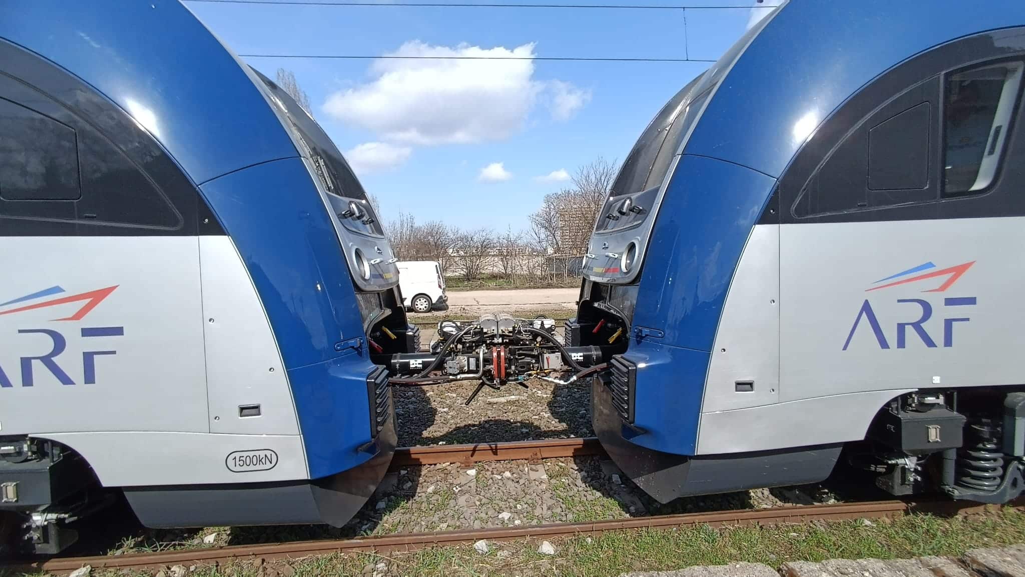 Inforail - Zakończono odbiory kolejnych nowych elektrycznych zespołów trakcyjnych PESA w Rumunii