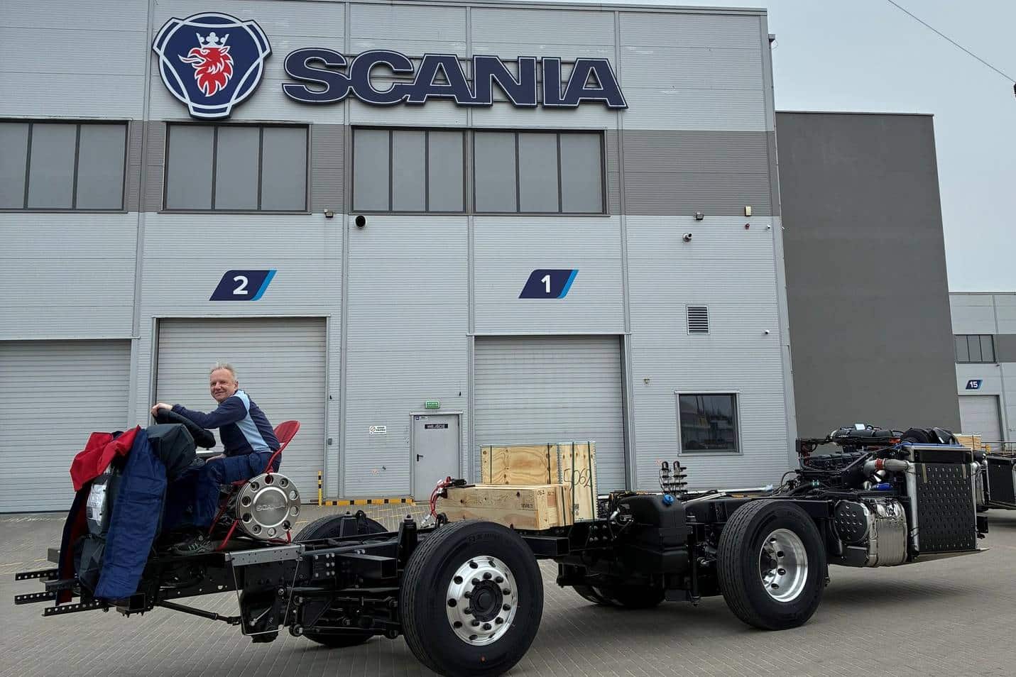 Infobus - 10 tys. podwozi ze Scania Production Słupsk. Kamień milowy autobusowej montowni