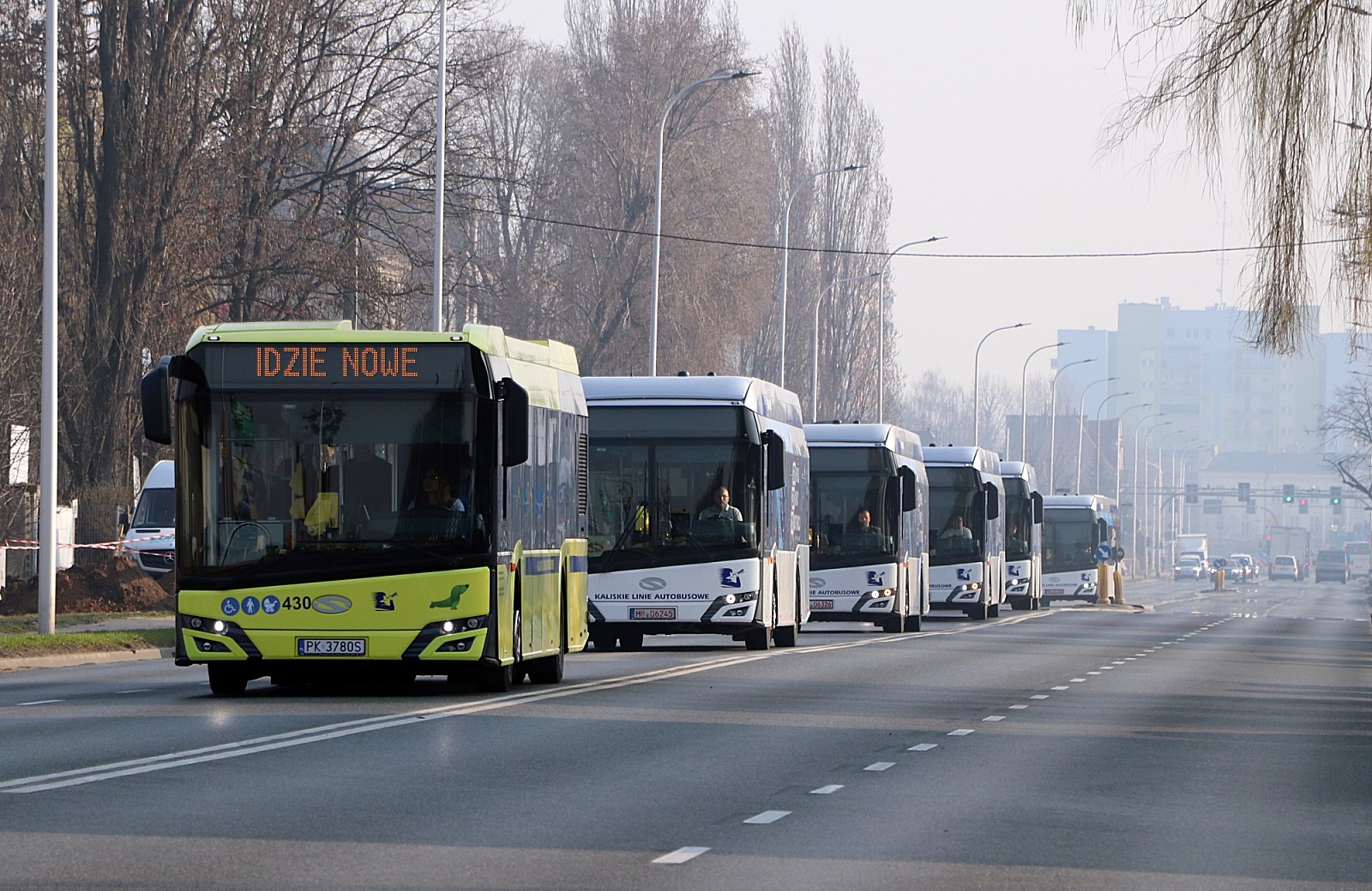 Infobus - Pierwsze elektryczne autobusy od Solarisa dotarły do Kalisza. Zmiana kolorów KLA