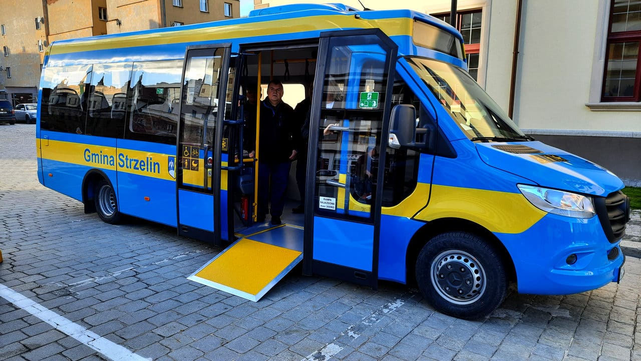 Infobus - Strzelin dalej inwestuje w transport publiczny. Przetarg na elektrobus plus ładowarka
