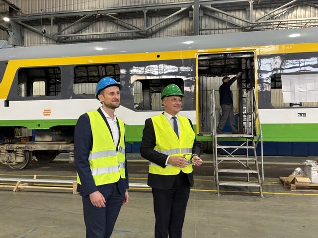 Inforail - Spotkanie władz Mazowsza z zarządem PESA Bydgoszcz. W tle nowe składy dla Kolei Mazowieckich