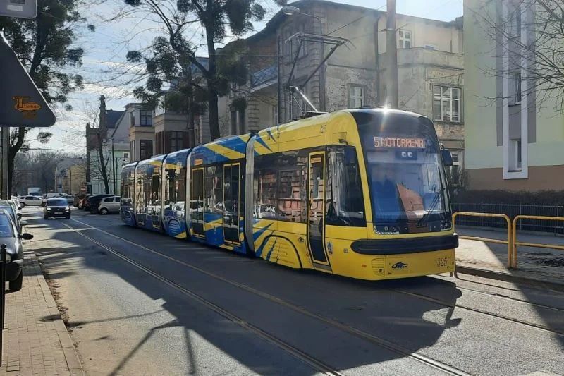 Infotram - Kolejny nowy tramwaj Swing już na toruńskich torach. 3 miesiące przed terminem