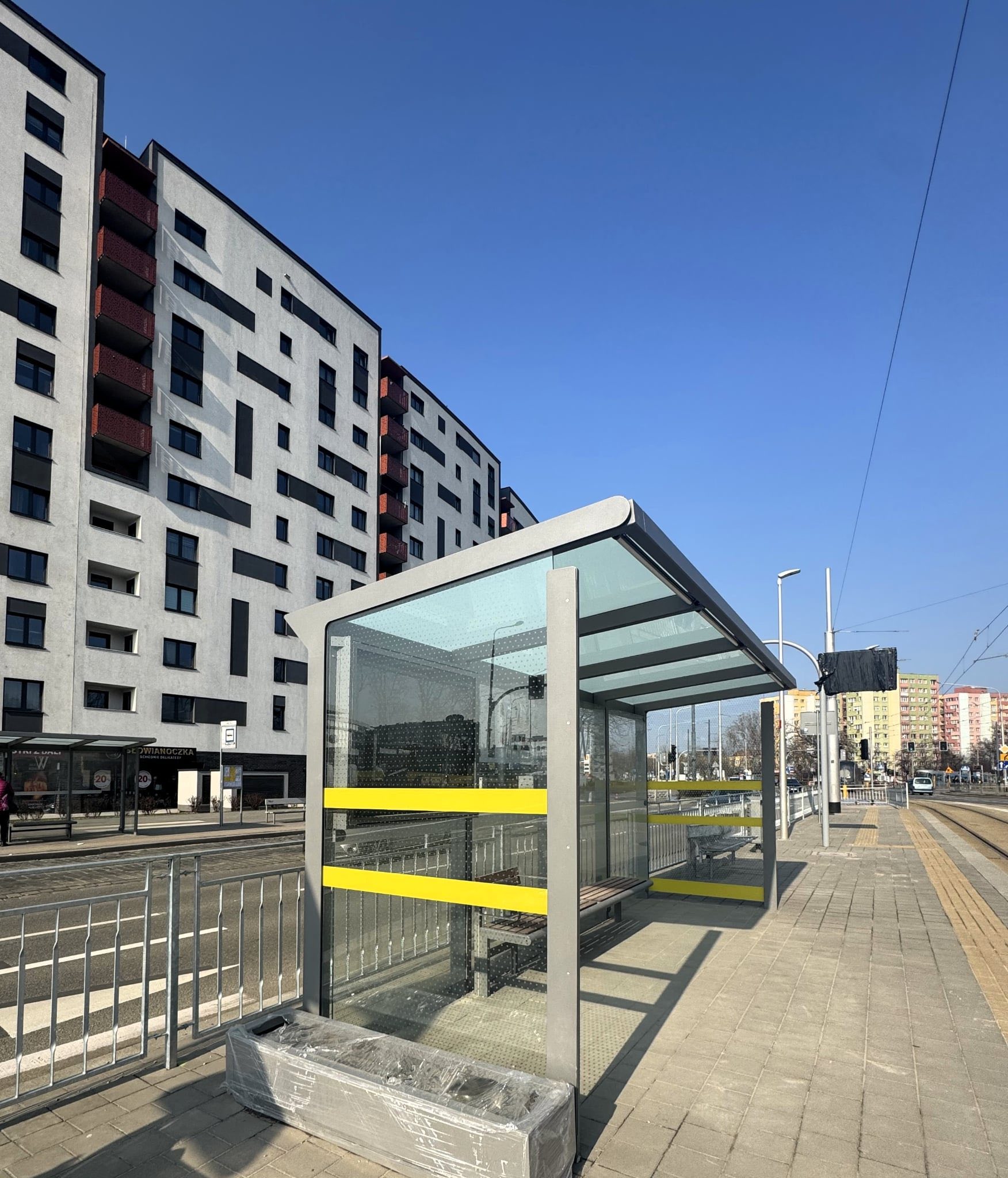 Infotrans - Wrocław wpuści autobusy na wydzielony pas TAT na Bardzkiej. Cel: Odkorkować Jagodno