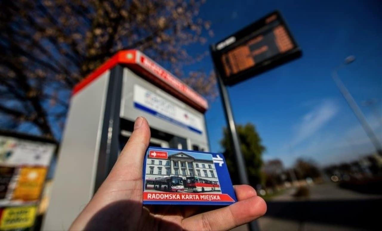 Infotrans - MZDiK Radom chce 16 nowych biletomatów. Przetarg dla infrastruktury przystankowej
