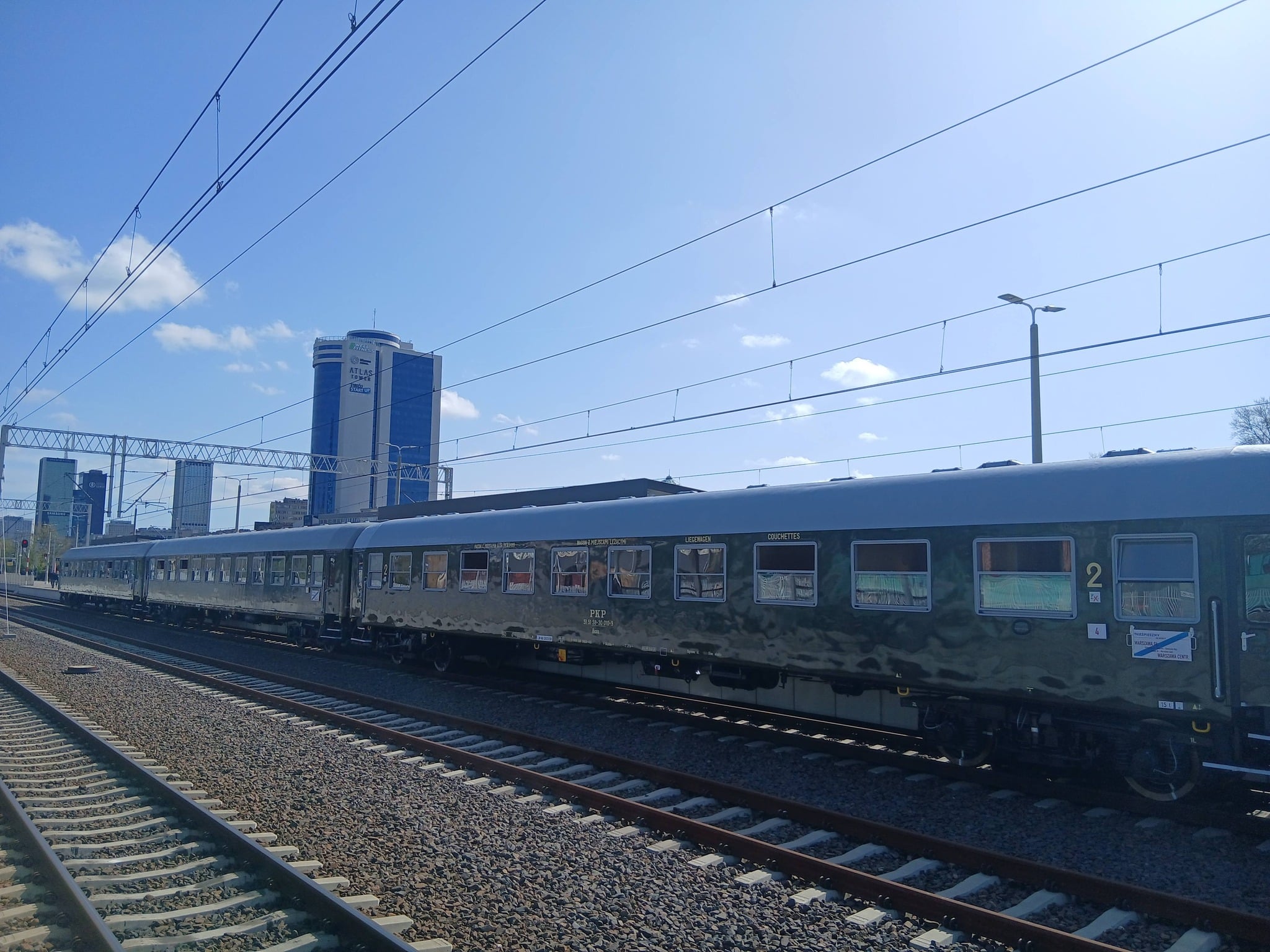 Inforail - PKP Intercity uruchomi dodatkowe wakacyjne pociągi IC Nieśpieszny. Będą nowe trasy, malownicze linie i historyczna lokomotywa