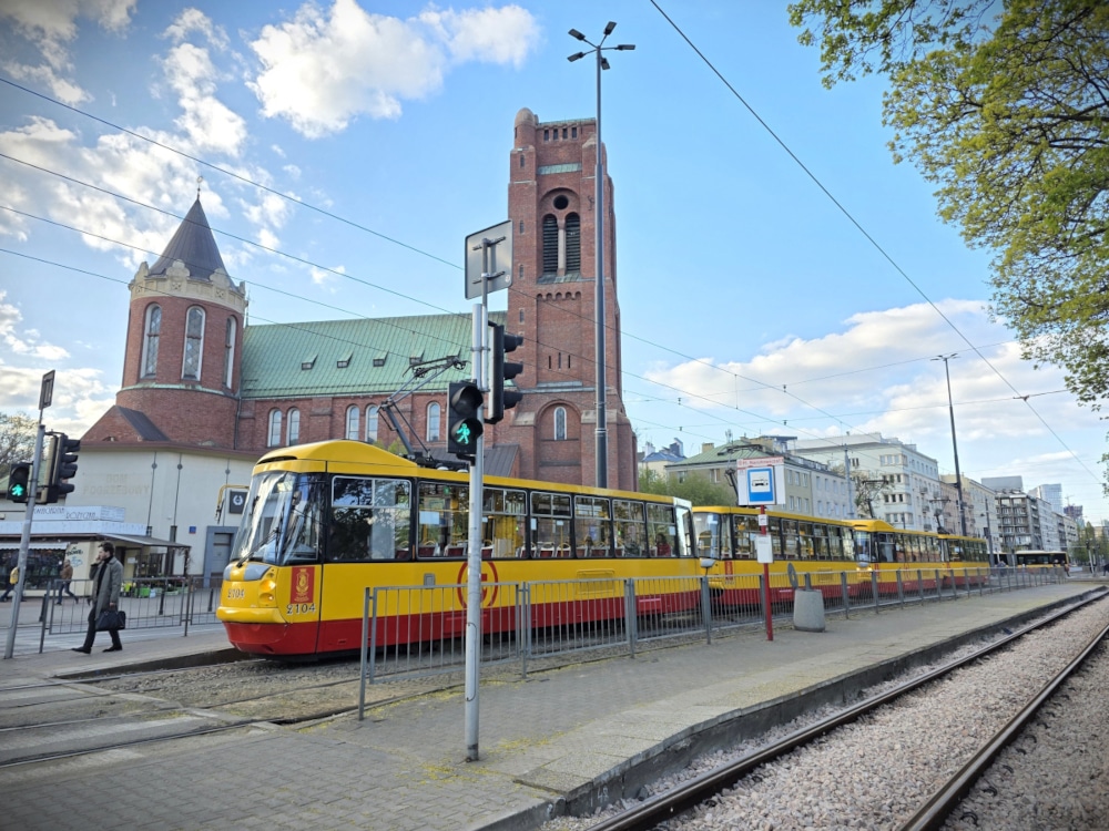 Infotram - Warszawa: Końcówka kwietnia i majówka z kolejnymi utrudnieniami. Sporo linii tramwajowych zmieni trasy