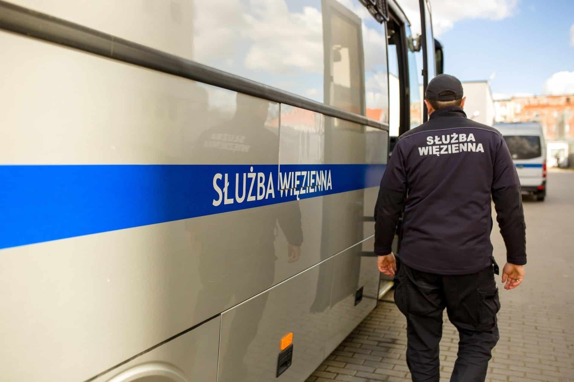 Infobus - Służba Więzienna kupi autobus, ale nie do transportu więźniów tylko funkcjonariuszy