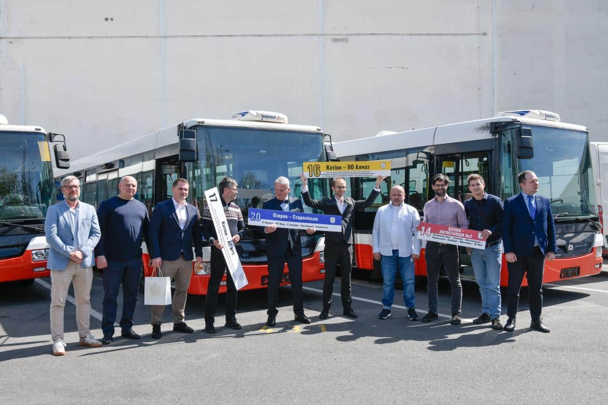 Infobus - Praga przekazuje kolejne autobusy Ukrainie. SOR NB 12 trafią do Borodanki i Chmielnickiego