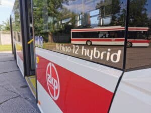 Infobus - ZKP Suchy Las też wybiera się na autobusowe zakupy z FEnIKS-a. W koszyku trzy elektrobusy