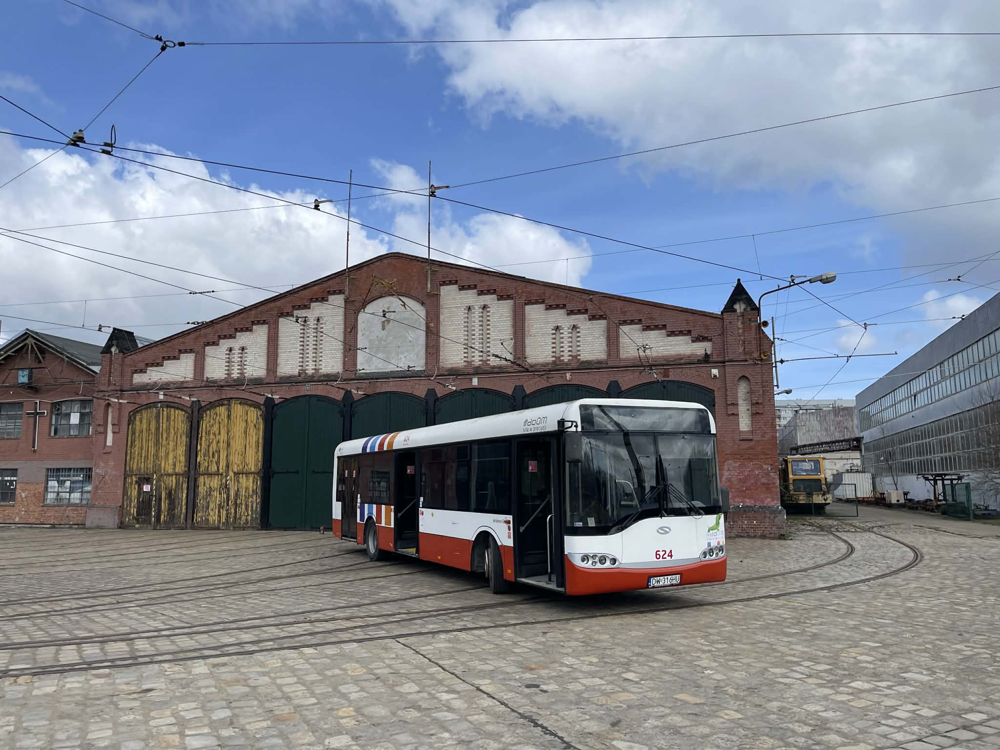 Wrocław: Pierwsza generacja Solaris Urbino 12 zachowana dla przyszłych pokoleń / fot. KSTM