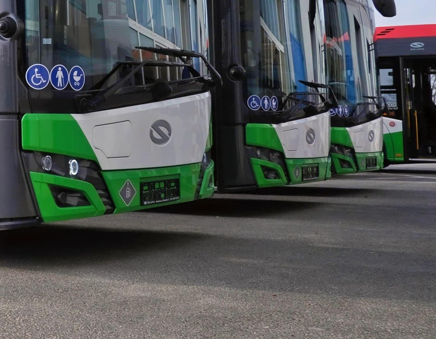 Infobus - Lublin odbiera kolejne autobusy hybrydowe od Solarisa. Półmetek dostaw za MPK