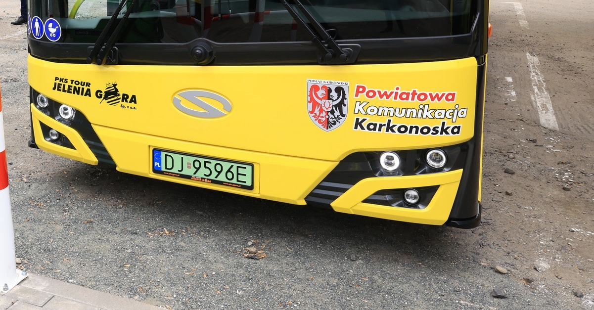 Infobus - Elektrobusy PKS Tour dla Komunikacji Karkonoskiej. Plus nowe trasy, w tym Karpacz-Szklarska Poręba